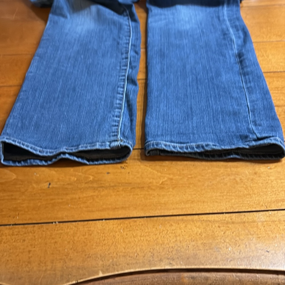 LUCKY BRAND “Sweet Straight” Jeans, Size 6, Inseam 28” - Picture 5 of 10